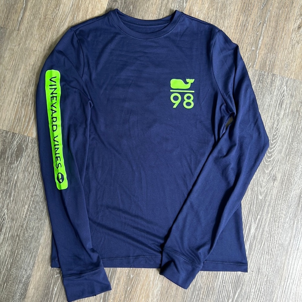 Vineyard Vines boys performance longsleeve shirt – size XL